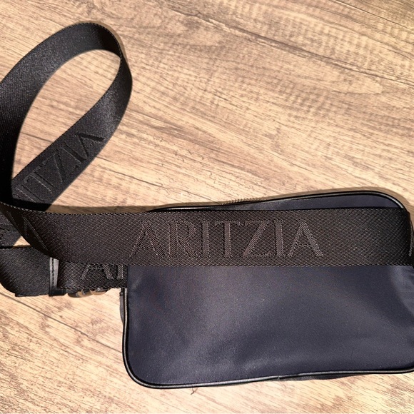 Aritzia Bag - Picture 2 of 3